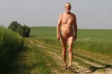 Nackedei nude hiking