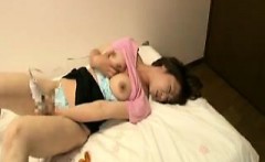 Bodacious Asian wife gives it to herself before enjoying a