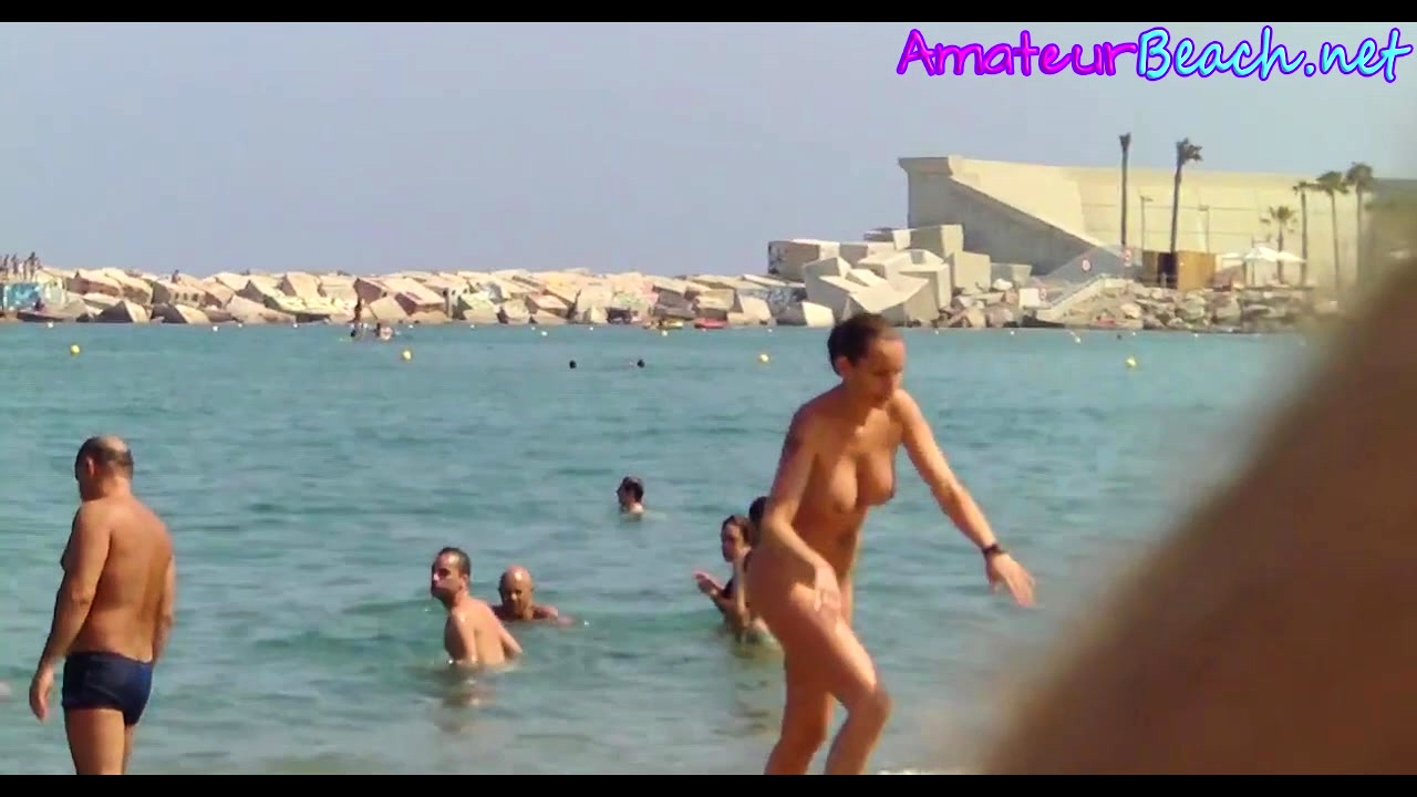 Nudist Amateur Voyeur Beach Close-Up Video at Nuvid