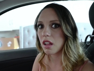 Nasty MILF sucked my dick in the car and she liked it