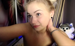 Hottest Amateur 19yo Blonde Teen going solo on Webcam