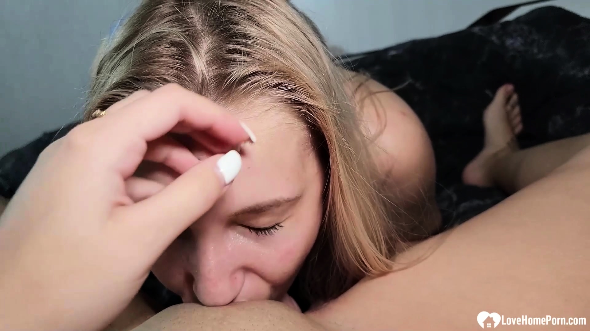 Hot Amateur Lesbian Sex Action On Tape at Nuvid