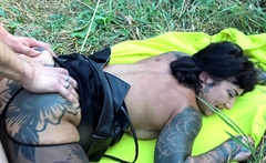 Outdoor sex with a tattooed French Gothic woman